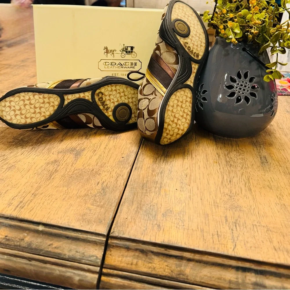 Coach Woman’s Brown Signature Runner Sneakers - Picture 4 of 4